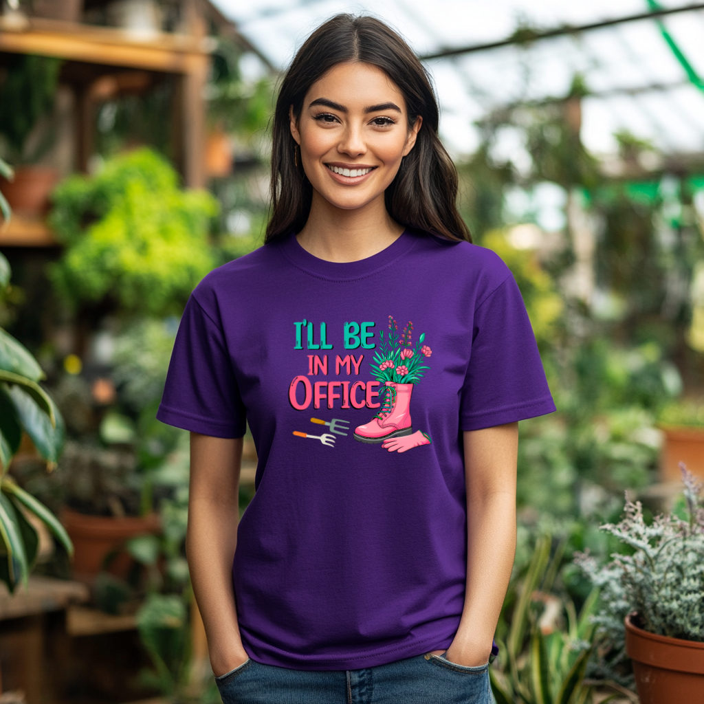 I'LL BE IN MY OFFICE Heavyweight Unisex T-shirt